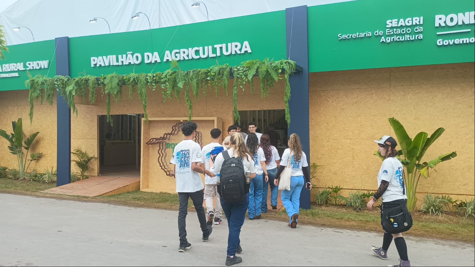 TUDO PENSADO: arela climatizada com jatos d’água é conforto para visitantes