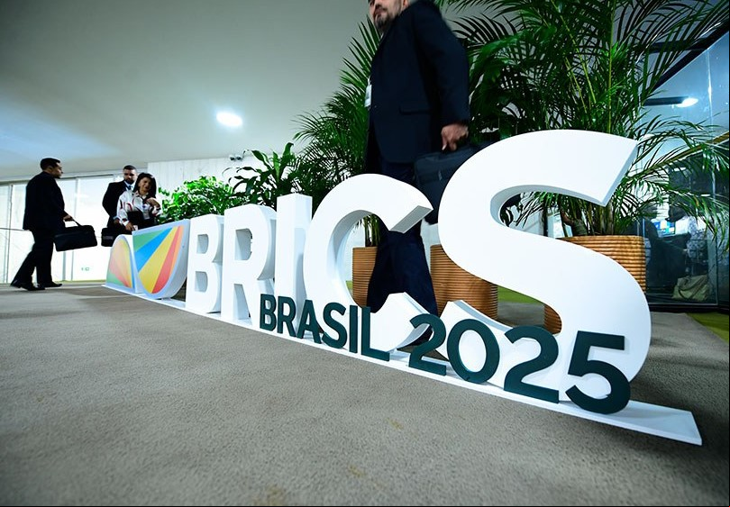 REUNIÕES: Presidentes do Senado e da Câmara abrem Fórum Parlamentar do Brics