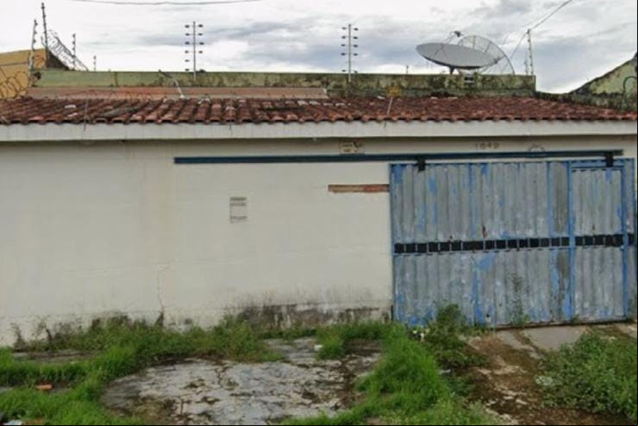 PEDIDO DE PROVIDÊNCIA: Casa abandonada causa medo e insegurança no bairro Baixa União, em PVH