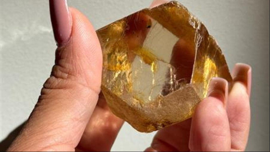 EM MINAS GERAIS: Segundo maior diamante do Brasil é descoberto 
